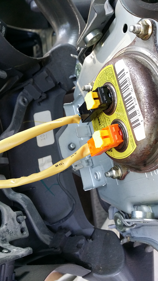 Illustration for article titled How To Fix Your Airbag Light Without Having It Blow Up In Your Face